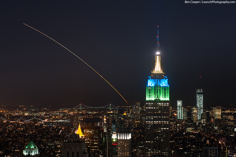 Illustration for article titled A Badass Rocket Launch Is the Perfect Addition to Any Skyline